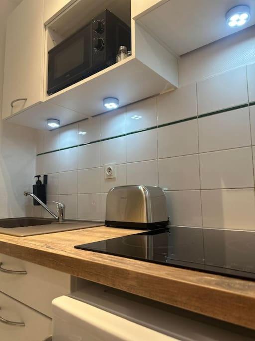 אמיינס Appartement Neuf Entierement Equipe Proche Centre מראה חיצוני תמונה