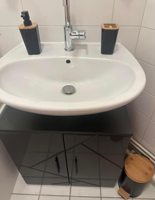 אמיינס Appartement Neuf Entierement Equipe Proche Centre מראה חיצוני תמונה