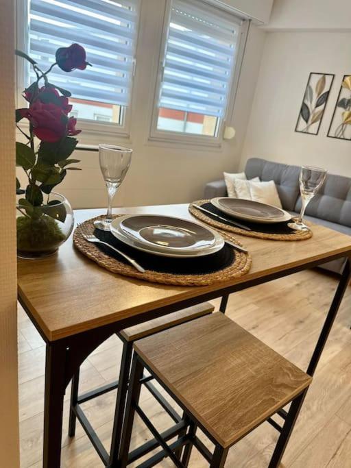 אמיינס Appartement Neuf Entierement Equipe Proche Centre מראה חיצוני תמונה
