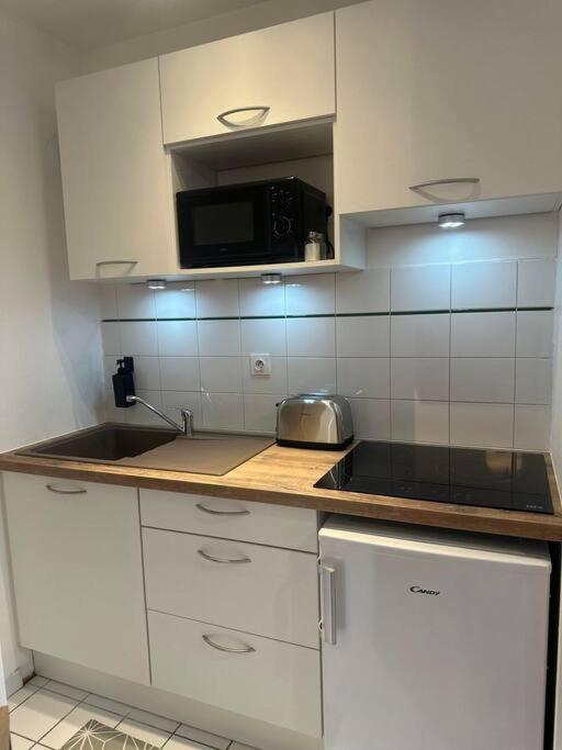 אמיינס Appartement Neuf Entierement Equipe Proche Centre מראה חיצוני תמונה
